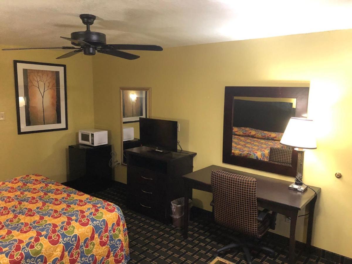 Kings Inn Mexia Экстерьер фото